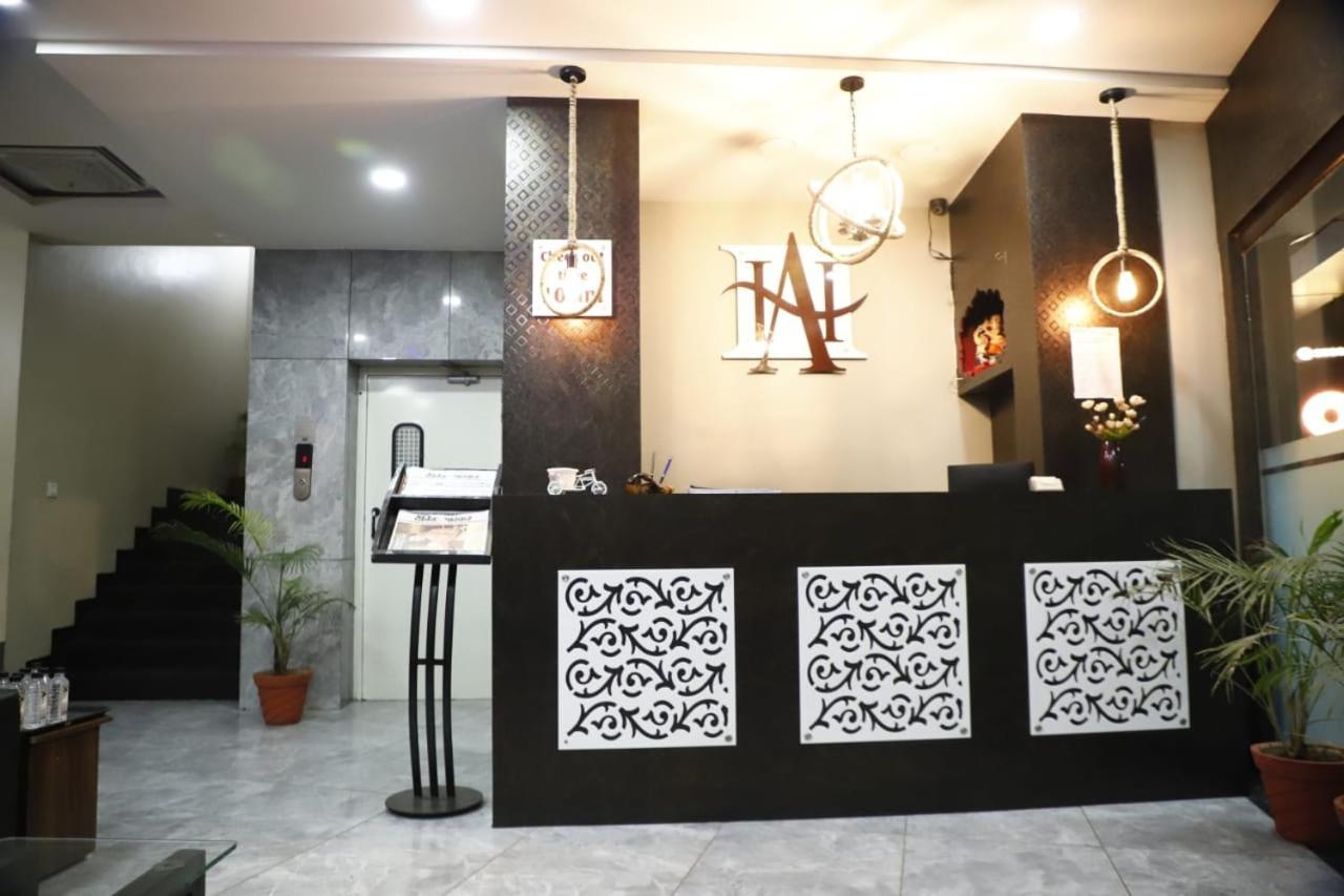 Hotel Ashoka Palace Ujjain Ngoại thất bức ảnh