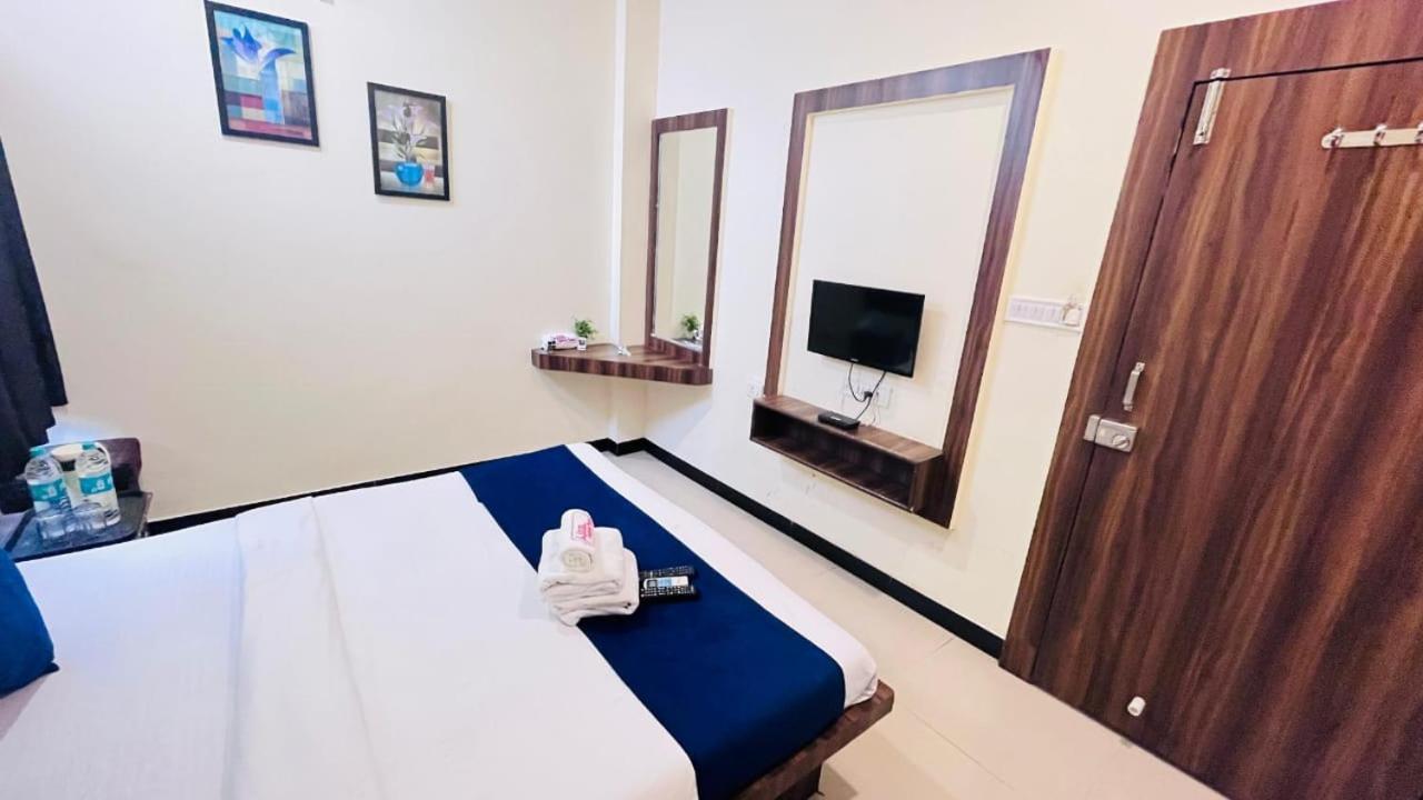Hotel Ashoka Palace Ujjain Ngoại thất bức ảnh
