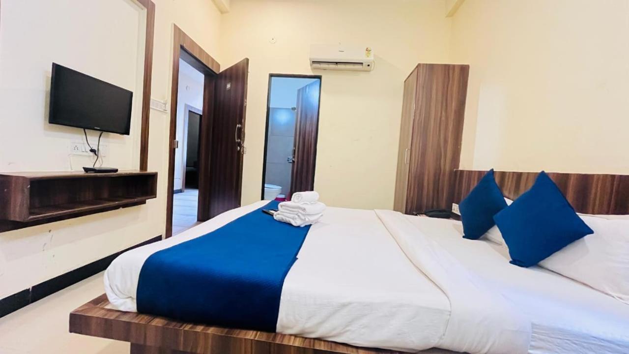 Hotel Ashoka Palace Ujjain Ngoại thất bức ảnh