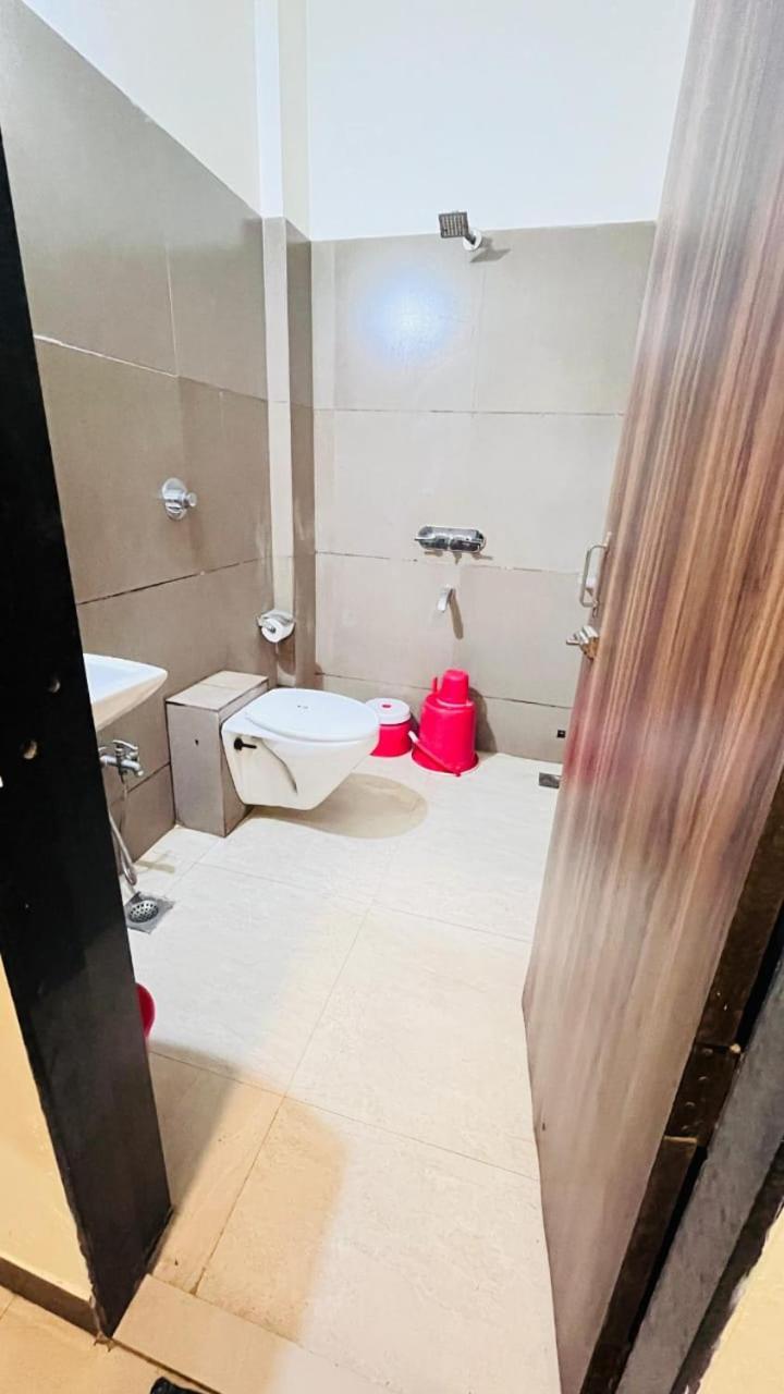 Hotel Ashoka Palace Ujjain Ngoại thất bức ảnh