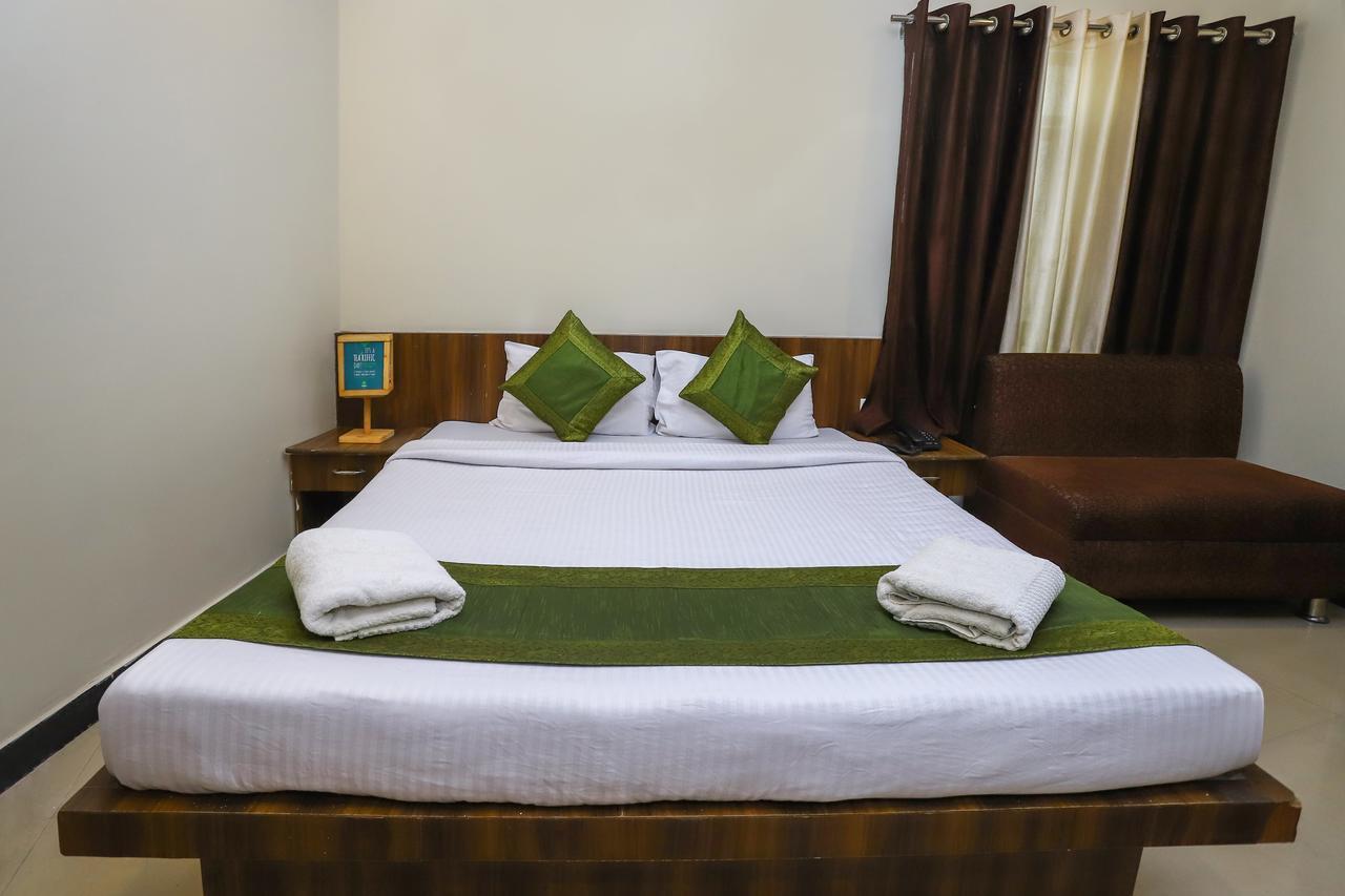 Hotel Ashoka Palace Ujjain Ngoại thất bức ảnh
