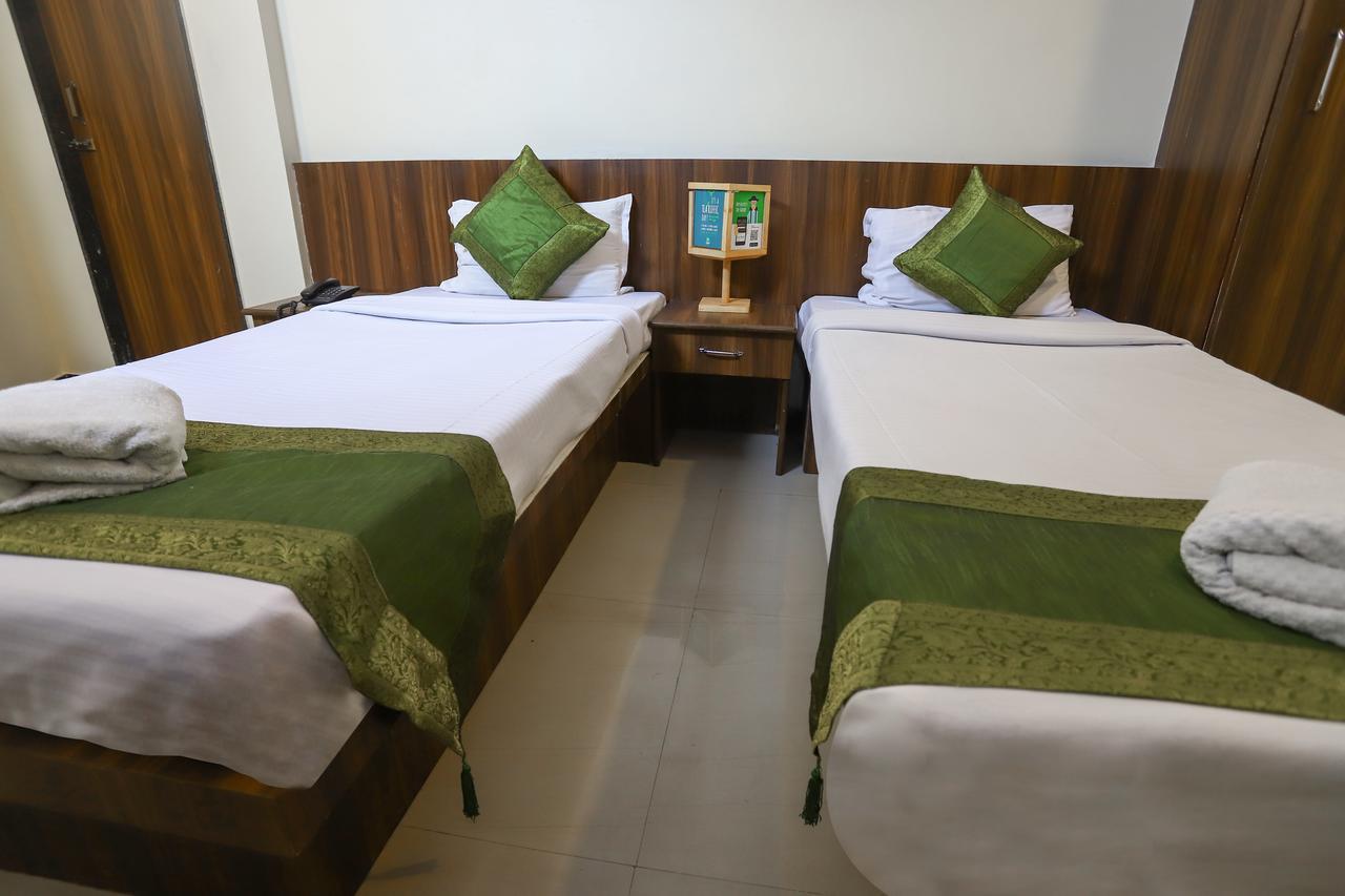 Hotel Ashoka Palace Ujjain Ngoại thất bức ảnh