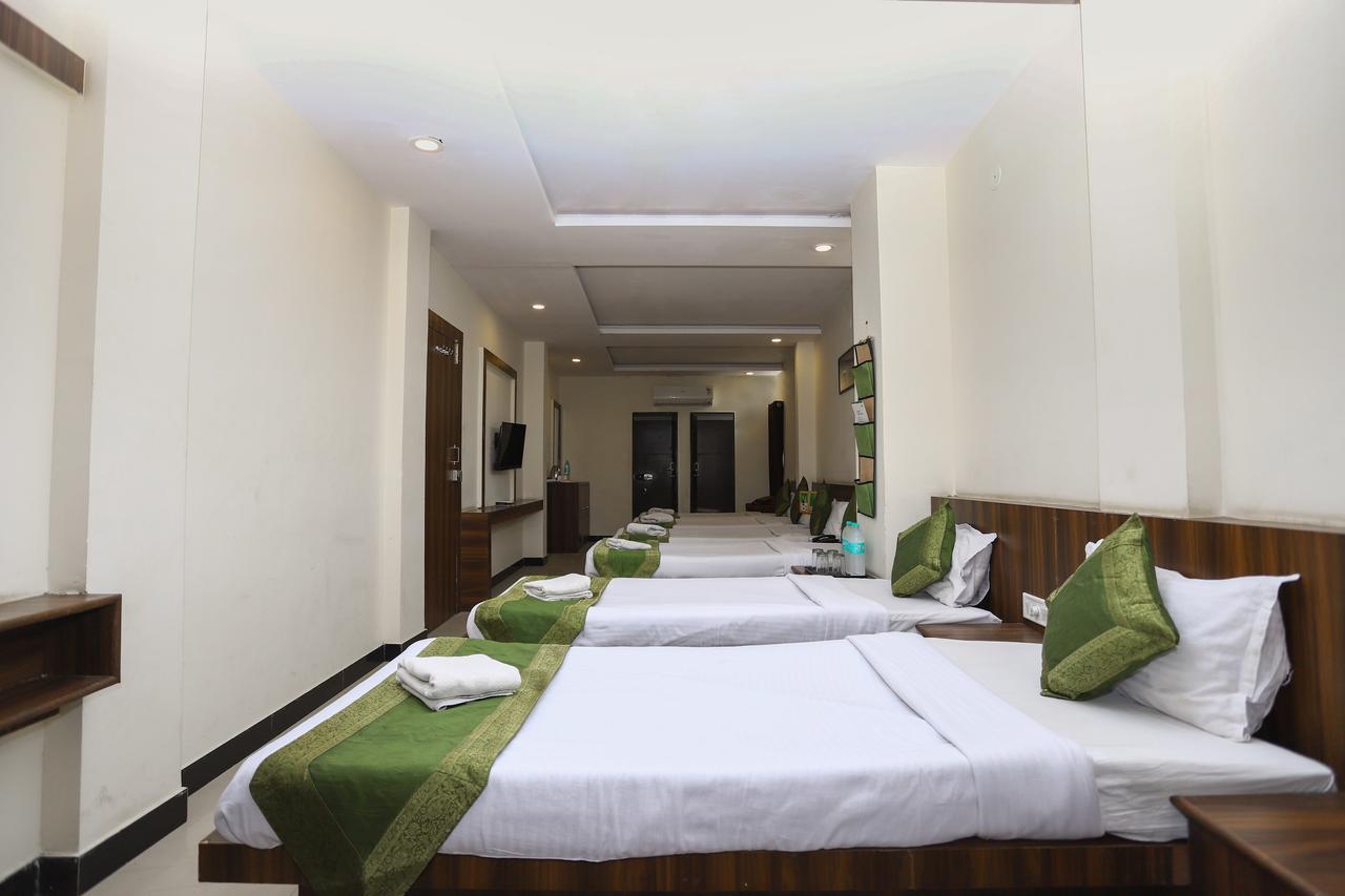 Hotel Ashoka Palace Ujjain Ngoại thất bức ảnh