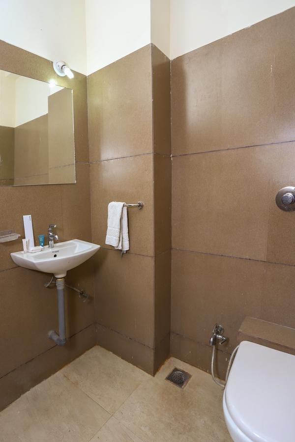 Hotel Ashoka Palace Ujjain Ngoại thất bức ảnh