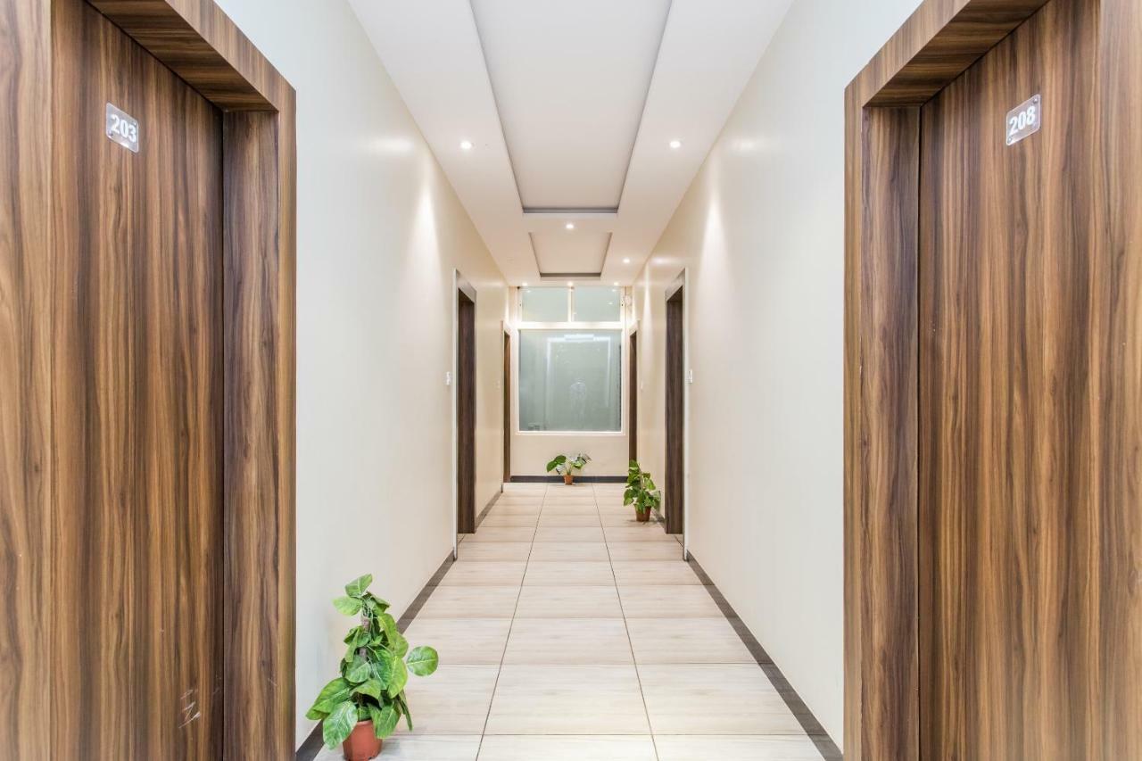 Hotel Ashoka Palace Ujjain Ngoại thất bức ảnh